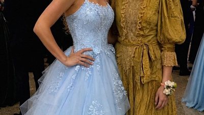 مرات ابويا اشترتلى أقبح فستان 